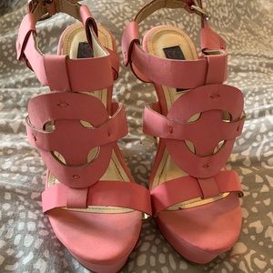 Pink wedges